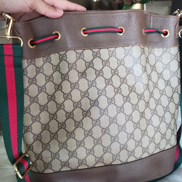 100% Authentic Gucci vintage drawstring bucket bag - Picture 2 of 16
